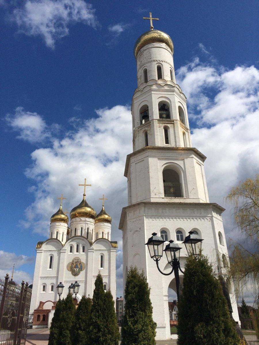 Брянский брянск. Храм во имя Святой Троицы Брянск.